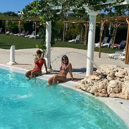 All'ombra Del Carrubo