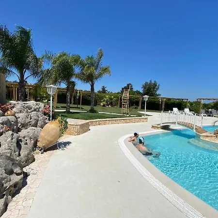 All'ombra Del Carrubo