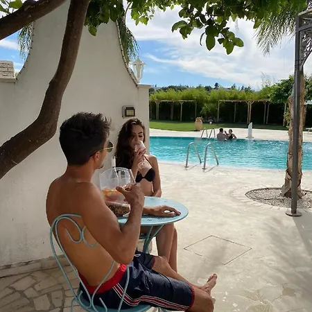 All'ombra Del Carrubo