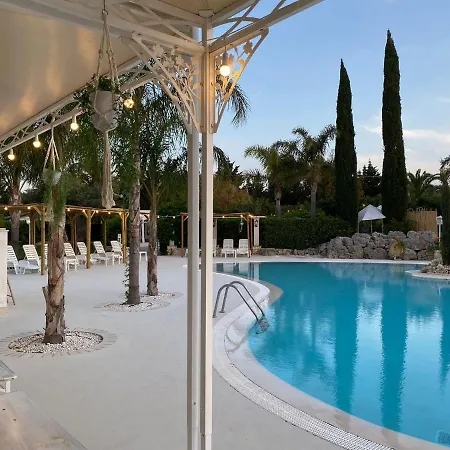 بيت ضيافة All'ombra Del Carrubo 4*